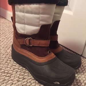 The North Face duck boots size 7